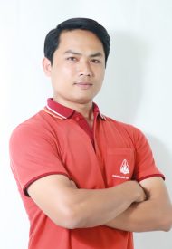 นายธีรยุทธ