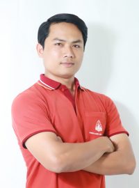 นายธีรยุทธ